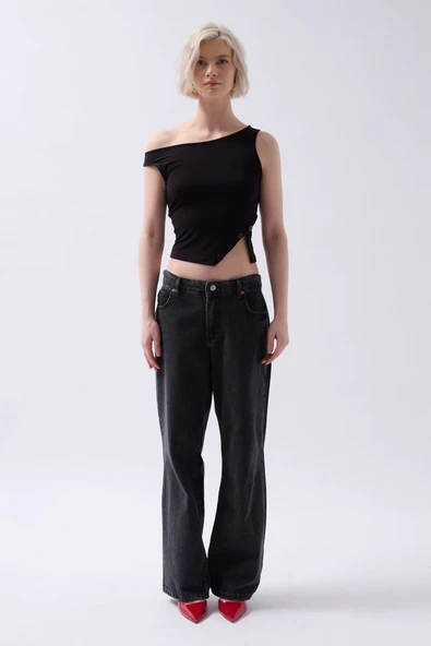 Kayık Yaka Yırtmaç Detay Bluz ürün görseli 1