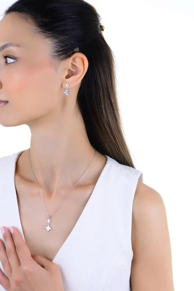 Gümüş rodyumlu sedef ve zirkon taşlı çiftli sallantılı yonca kolye ve küpe seti SGTL13018RODAJ ürün görseli