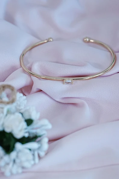 Gold Renk Kelepçe Model Zirkon Taşlı Çelik Bileklik Kaliteli - 4