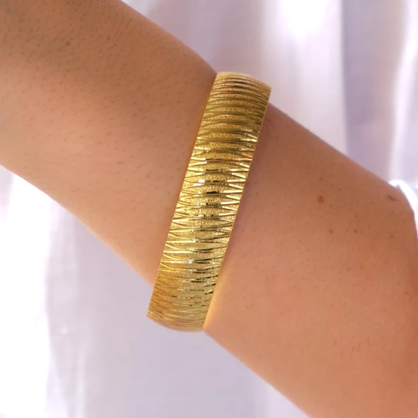 Altın Kaplama Yan Çizgili İmitasyon Bilezik- BLZ-3104 - Resim 4