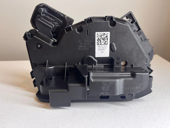 Wolkswagen Golf 7 Ön Sağ Kapı Kilidi Oem.5NB837016E ürün görseli 1