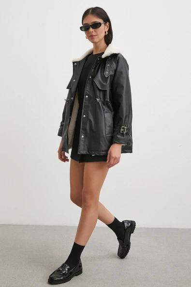 Kürklü Yaka Detaylı Deri Ceket Siyah - Resim 2