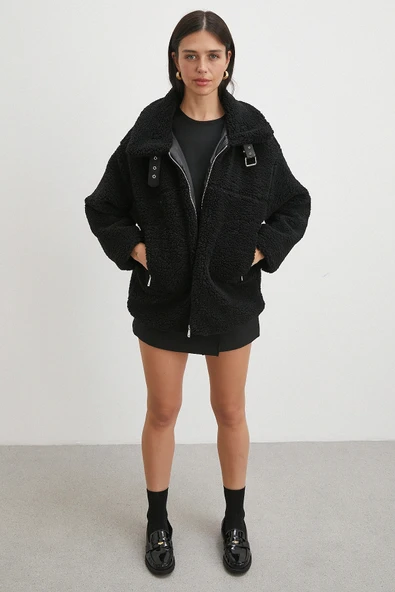 Yaka Detaylı Peluş Mont Siyah - Resim 2