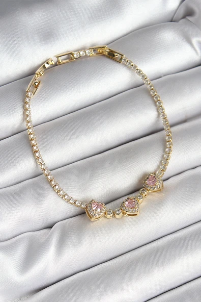 HEYF Pirinç Sıralı Pembe Kalp Figürlü Zirkon Taşlı Gold Renk Kadın Bileklik ürün görseli 1
