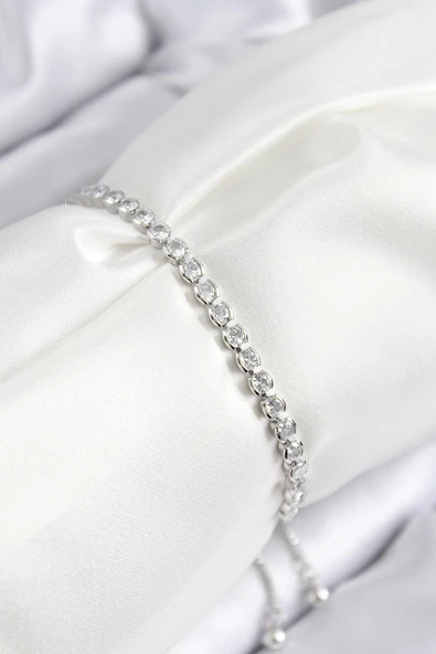 HEYF Pirinç Zirkon Taşlı Sıralı Model Gümüş Renk Asansörlü Kadın Bileklik ürün görseli 1