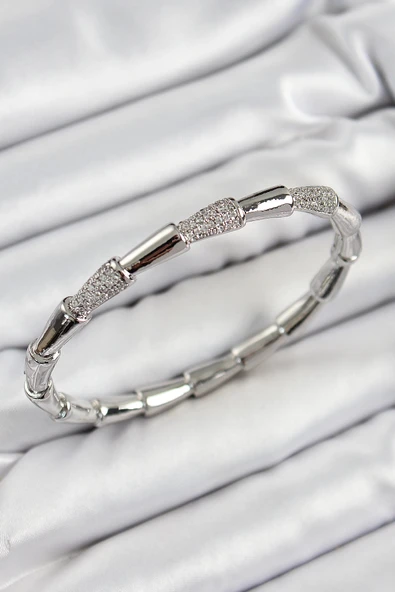 HEYF Pirinç Zirkon Taşlı Kemik Model Gümüş Renk Vip Kadın Bileklik ürün görseli 1
