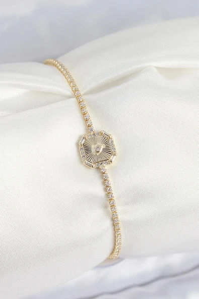 HEYF Pirinç Zirkon Taşlı Kare Model Gold Renk Kadın Bilekilk ürün görseli 1