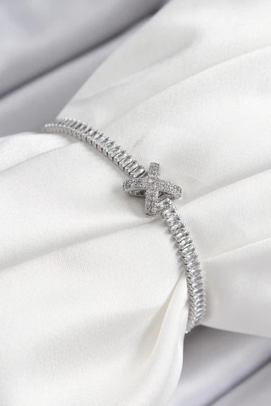 HEYF Pirinç Zirkon Taşlı X Detaylı Su Yolu Model Gümüş Renk Asansörlü Kadın Bileklik ürün görseli 1