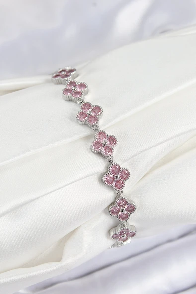 HEYF Pirinç Pembe Zirkon Taşlı Yonca Model Gümüş Renk VIP Seri Kadın Bileklik ürün görseli 1