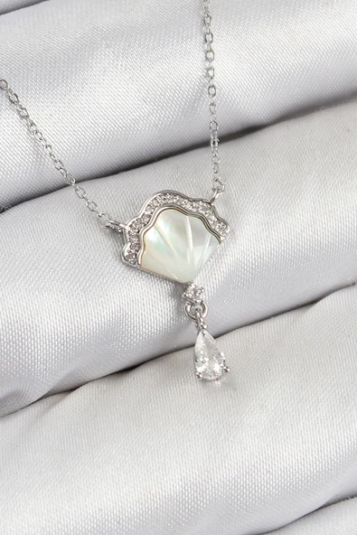 HEYF Pirinç Zirkon Taşlı İstiridye Model Gümüş Renk Kadın Kolye ürün görseli 1