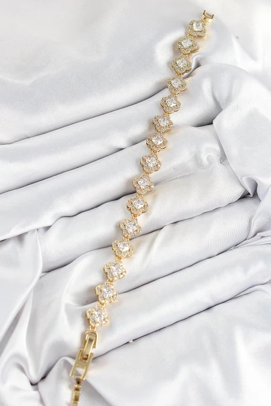 HEYF Pirinç Zirkon Taşlı Yonca Baget Model Gold Renk VIP Seri Kadın Bileklik - Resim 2