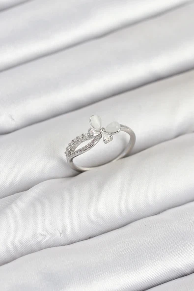 HEYF Pirinç Gümüş Renk Kelebek Zirkon Taşlı Kadın Yüzük ürün görseli 1