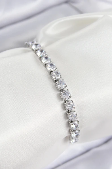 HEYF Pirinç Zirkon Taşlı Kare Model Gümüş Renk Asansörlü Kadın Bileklik ürün görseli 1