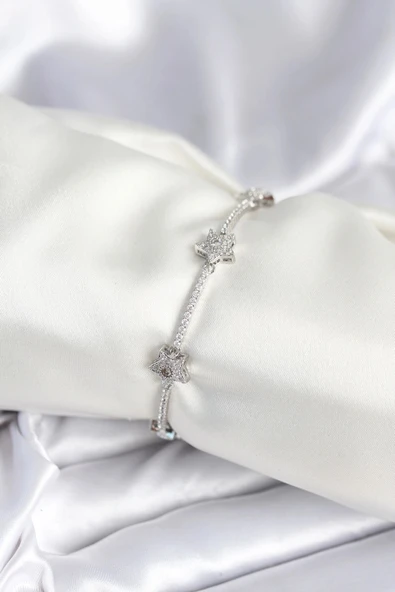 HEYF Pirinç Gümüş Renk Yıldız Model Kadın Bileklik ürün görseli 1