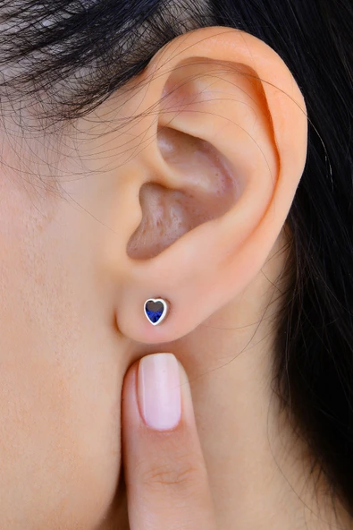 Gümüş rodyumlu safir taşlı sıvama modeli kalp küpe SGTL12997LACIVERT - Resim 2