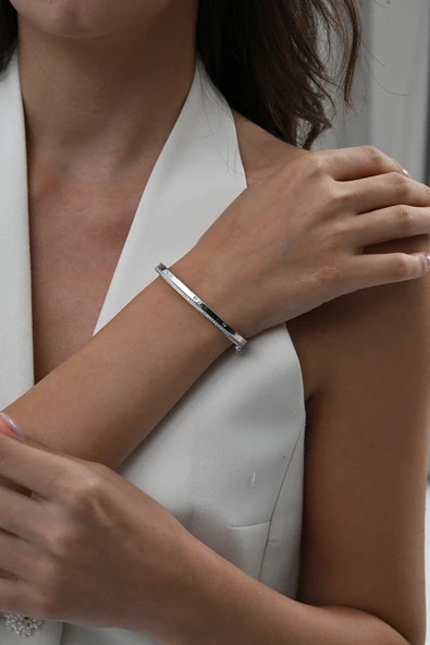 925 ayar gümüş rodyumlu zirkon taşlı çivi desenli kelepçe bilezik SGTL13042RODAJ - Resim 3