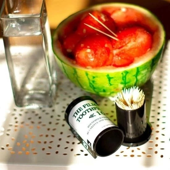 heyf Dörtgen Fotoğraf Filmi Şeklinde Kürdanlık Kürdan Tutucu Kutu ürün görseli 1