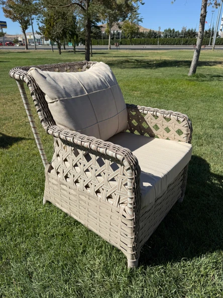 Ayaz 7 Kişilik Rattan Bahçe Oturma Grubu – 3+1+1 Koltuk, Cam Masa Ve 2 Puf Hediyeli - Resim 5