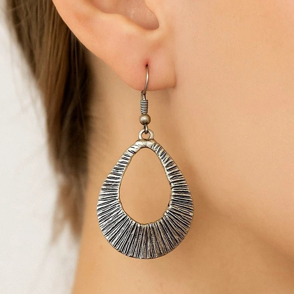 Rölyef Damla Şekilli Kadın Küpe Çift Adet Gümüş Kaplama El Yapımı Küpe ürün görseli 1