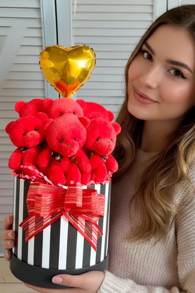 Premium Silindir Hediye Kutusunda, Kalpli Balonlu 6’lı Kırmızı Ayıcık Buketi ürün görseli