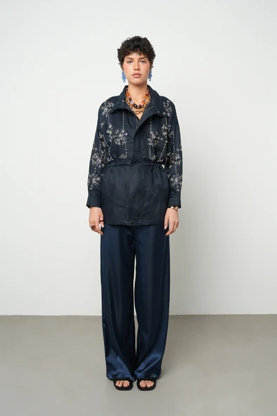 Kadın Önü Boncuk İşlemeli Fermuarlı Ve Çıtçıt Kapamalı Kışlık Ceket - 9