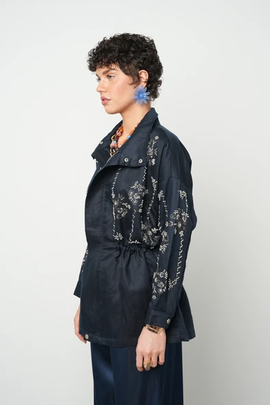 Kadın Önü Boncuk İşlemeli Fermuarlı Ve Çıtçıt Kapamalı Kışlık Ceket - 7