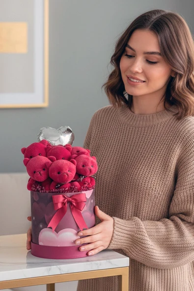 Premium Özel Kalpli Kırmızı Silindir Kutusunda, Kalpli Balonlu 6’lı Kırmızı Ayıcık Buketi - Resim 3