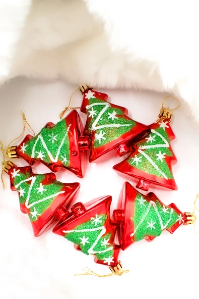 6lı Çam Ağacı Süs Kırmızı-Yeşil Yılbaşı Süsü 8 CM - Resim 3