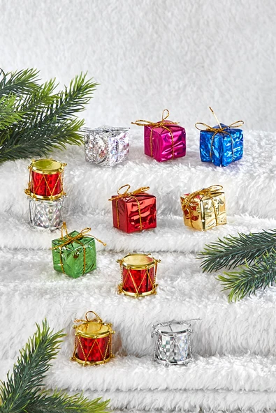 Waldern Yılbaşı Çam Ağacı 12 Li Süs Paketi 6 Davul + 6 Hediye Paketi ürün görseli