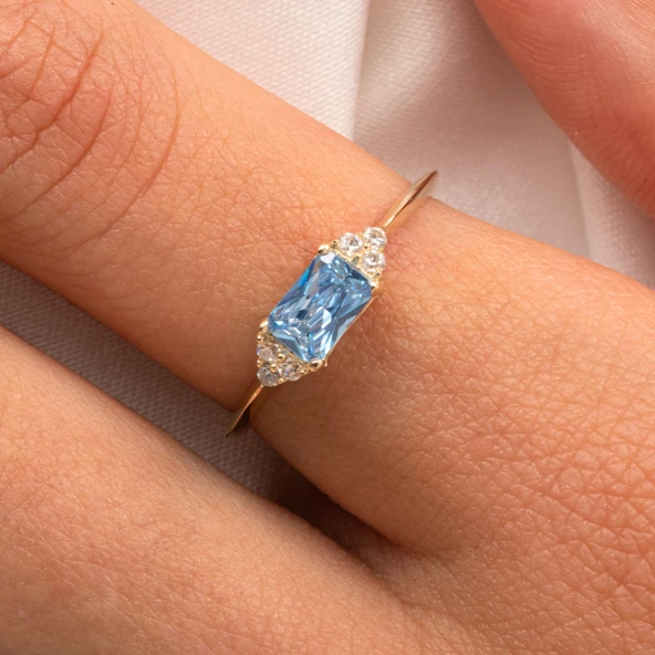 Gümüş Yüzük - Akuamarin Taşlı Zümrüt Kesim Modern Tasarım 925 Ayar Gümüş Yüzük ürün görseli 1