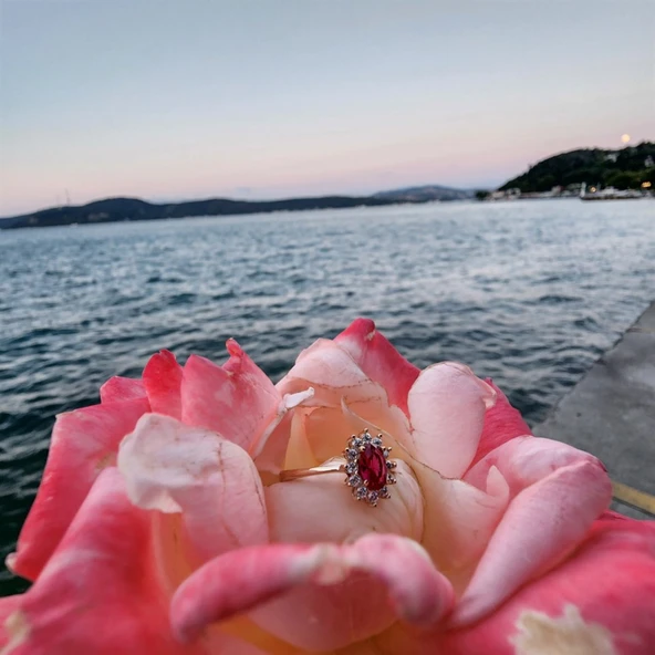 1,05 CT Yakut 0,30 CT Pırlanta (Signty) Taşlı Anturajlı Vintage Tasarım Modern 925 Ayar Gümüş Yüzük - 4