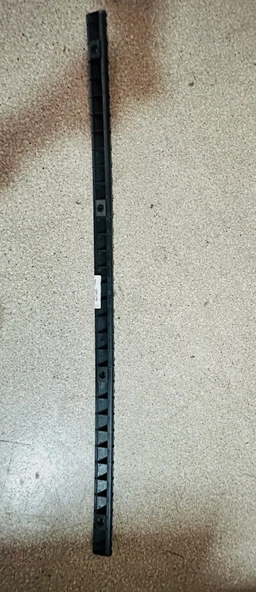 ORJİNAL PASSAT B5 ARKA TAMPON ORTA BRAKETİ 97-00 - 3B5807863 ürün görseli 1