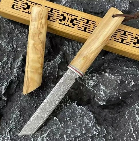 Damascus Tanto Japon EDC Zeytin Ağacı Sap ürün görseli