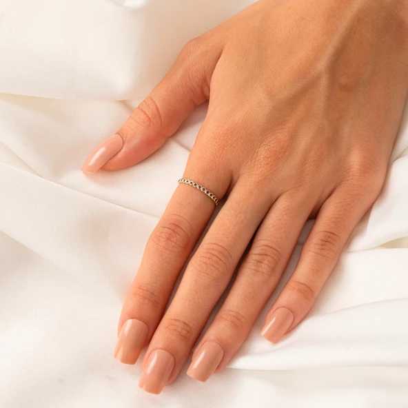 Gümüş Yüzük - 0.30 Karat Safir Taşlı Yarım Tur 925 Ayar Hediye Gümüş Yüzük - Resim 4