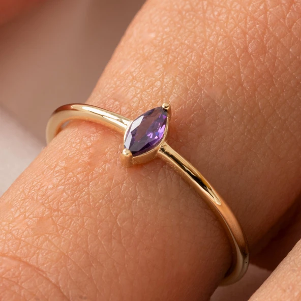 Gümüş Yüzük - Ametist Taşlı Minimal Tasarım Tektaş Kadın 925 Ayar Gümüş Yüzük