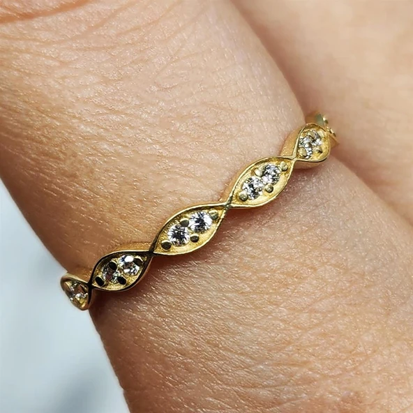 Gümüş Yüzük - Göz Sıralı Swarovski (Zirkon) Taşlı Minimal Modern Tasarım 925 Ayar Alynas Gümüş Yüzük - Resim 7