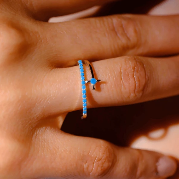 Gümüş Yüzük - Firuze Taşlı Yarım Tur Sarmalı Modern Tasarım 925 Ayar Gümüş Kadın Yüzük - Hediyelik