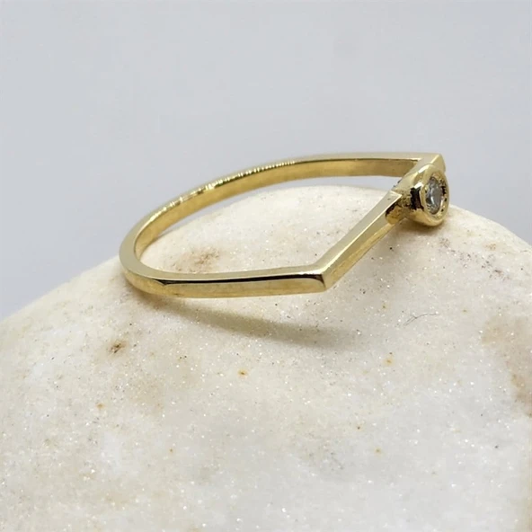 Gümüş Yüzük - 0.25CT Pırlanta Montörü (Swarovski) Taşlı Kare Kol Tasarım 925 Ayar Gümüş Tektaş Yüzük - 5