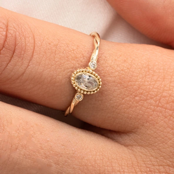 Gümüş Yüzük - 0.50 Karat Swarovski Taşlı Modern Tasarım 925 Ayar Gümüş Evlilik Teklifi Yüzüğü - 12