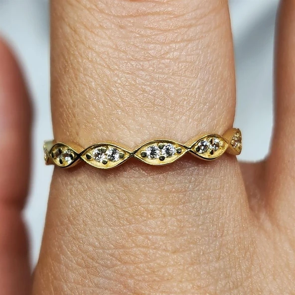 Gümüş Yüzük - Göz Sıralı Swarovski (Zirkon) Taşlı Minimal Modern Tasarım 925 Ayar Alynas Gümüş Yüzük - Resim 5