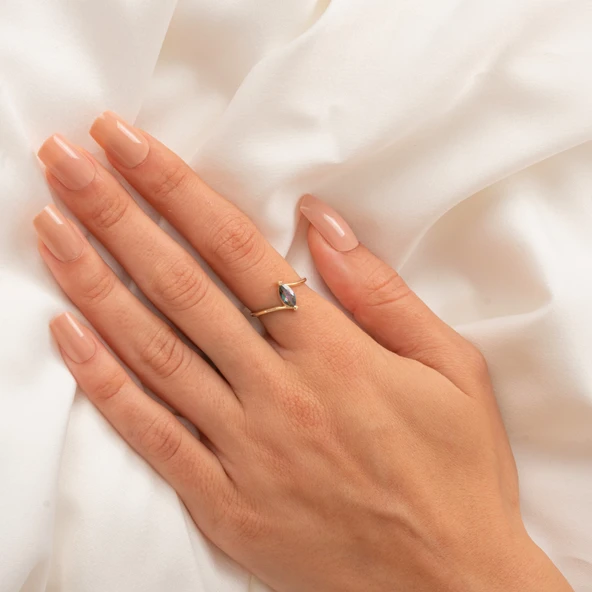 Gümüş Yüzük - 0.60 Karat Mekik Mistik Topaz Taşlı Es 925 Ayar Gümüş Evlilik Teklifi Yüzüğü - 6