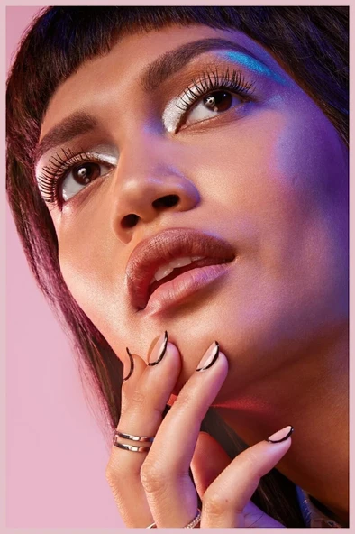 Maybelline New York Lash Sensational Sky High Cosmic Black Maskara - Resim 4