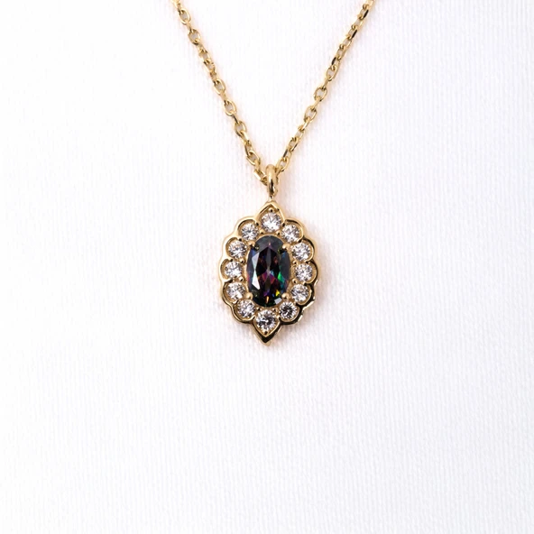 Gümüş Kolye - Oval Mistik Topaz Taşlı Yanları Zirkon Taşlı Modern Tasarım 925 Ayar Gümüş Kolye