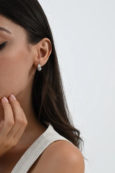 Gümüş rodyumlu zirkon taşlı modern kavisli inci küpe SGTL13024RODAJ - Resim 3