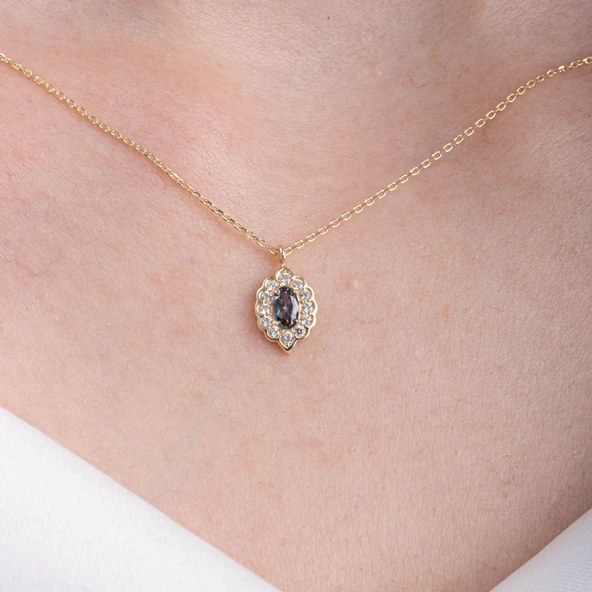 Gümüş Kolye - Oval Mistik Topaz Taşlı Yanları Zirkon Taşlı Modern Tasarım 925 Ayar Gümüş Kolye - 2