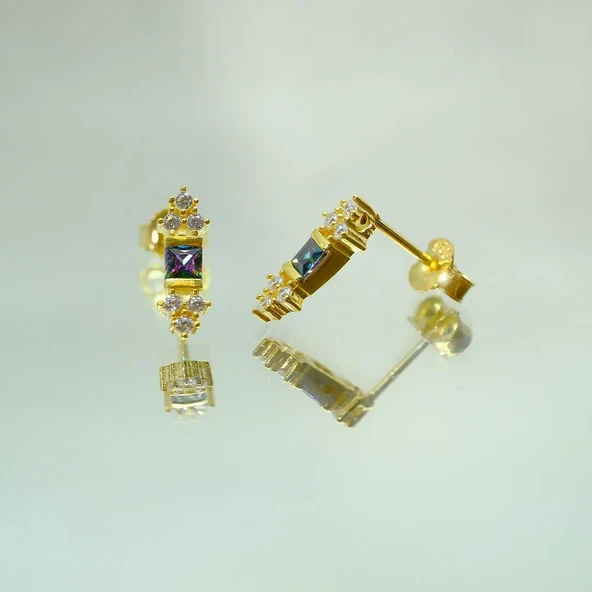 Gümüş Küpe - Kadın Prenses Kesim Mistik Topaz Taşlı Minimal Tasarım 925 Ayar Gümüş Küpe