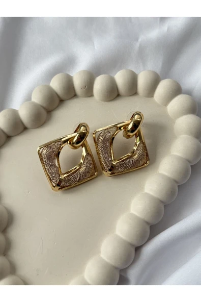 Atelier Emine Işıltı Detaylı Gold Küpe - 3