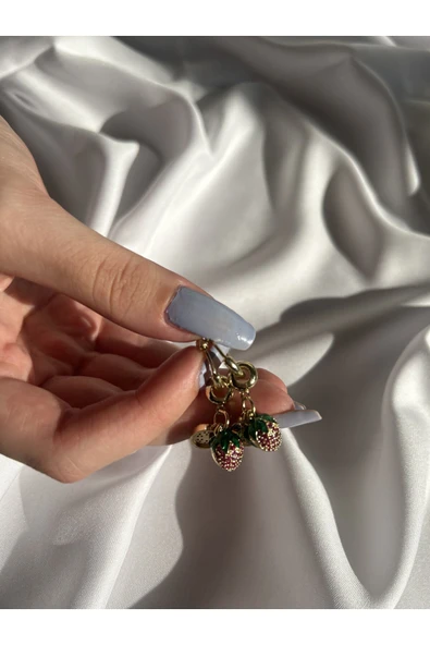 Atelier Emine Üç Boyut Çilekli Charm Küpe - 2