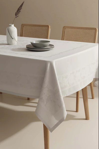 Jumbo Jakar Gri Sıvı İtici Leke Tutmaz Masa Örtüsü 160x220 cm ürün görseli 1