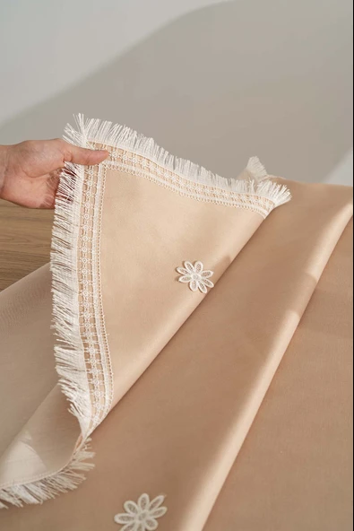 Silvio Somon Güpür Çiçekli Masa Örtüsü 160x220 cm - Resim 6